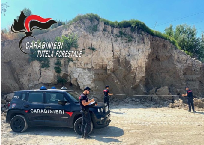 Discarica abusiva e deposito incontrollato di rifiuti: la scoperta in due stabilimenti a Montichiari e Carpenedolo