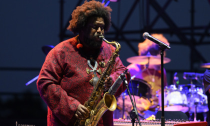 Kamasi Washington: viaggio sonoro all’insegna del jazz al Vittoriale degli Italiani