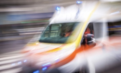 Moto impatta contro un’auto a Lonato del Garda: grave un giovane ragazzo