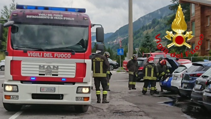 Ponte di Legno: a fuoco un’autovettura