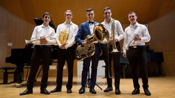 San Felice del Benaco: in scena all’alba “Brass & Brass Quintet” per il Festival Suoni e Sapori del Garda