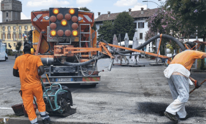 Viabilità e sicurezza: lavori in corso per il ripristino del manto stradale