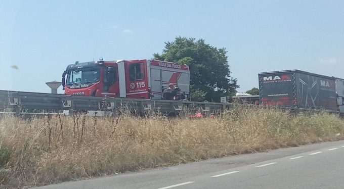 Sinistro a Montichiari sulla Sp236: scontro tra auto e mezzi pesanti