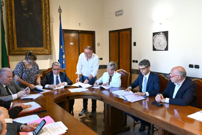 Movida: sottoscritto in Prefettura il Protocollo d’intesa per rafforzare la sicurezza urbana