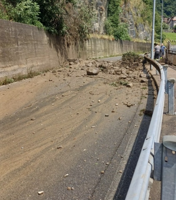 Smottamento sulla Sp109 Bienno -Prestine