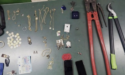 Aggredisce la Polizia con calci e pugni, fermato con spray urticante: pluripregiudicato espulso