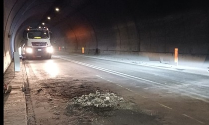 Auto in fiamme nella galleria Massenzano: la Sbs 510 è stata riaperta