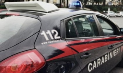 Controllato dai militari della Radiomobile, tenta di fuggire: denunciato un 41enne