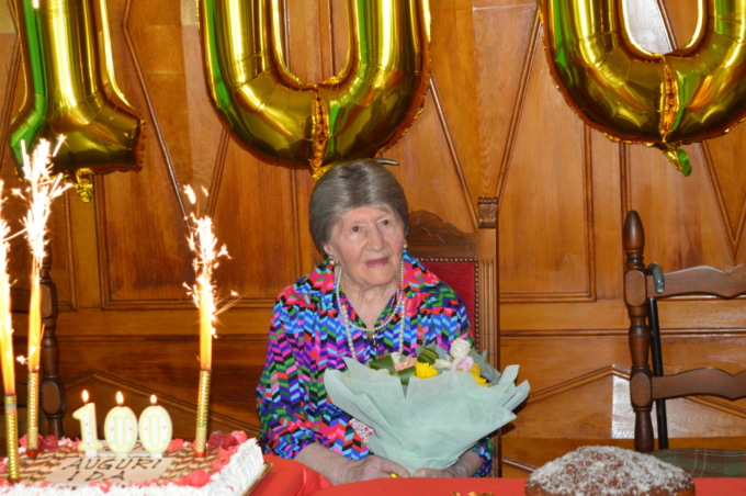 Cent’anni e non sentirli: festa speciale per Ida Regazzi