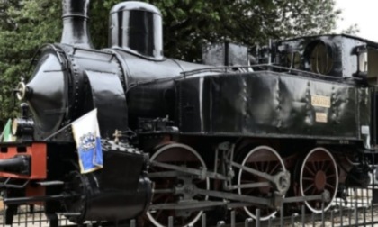 Danneggiata lievemente la Locomotiva n.1 del castello: urgente intervento di ripristino