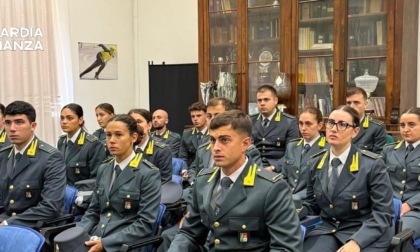 Guardia di Finanza di Brescia: accolti i primi 18 dei 36 marescialli allievi provenienti da L’Aquila