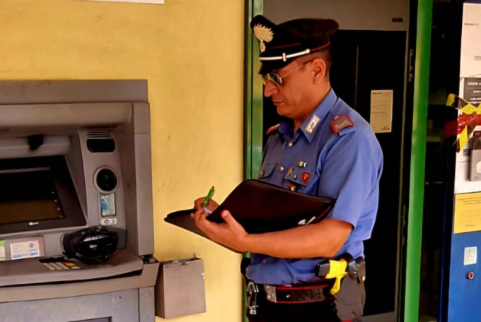 Tentano il colpo al bancomat di Urago d’Oglio, banda fermata dai carabinieri