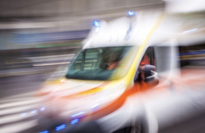 Malore fatale mentre è alla guida: nulla da fare per un 64enne