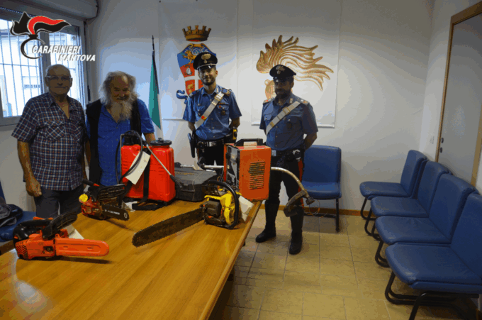 Motoseghe, decespugliatori, utensili da giardino rubati: i proprietari si sono fatti vivi, maltolto restituito