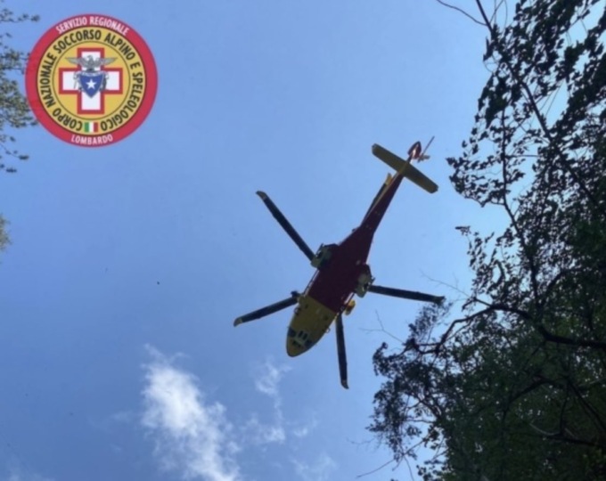 Scivola in un canale a 1060 metri: elitrasportato in ospedale