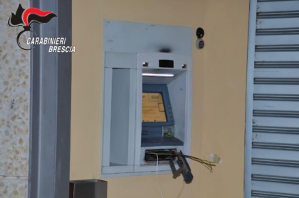 Sventato colpo al bancomat a Orzivecchi