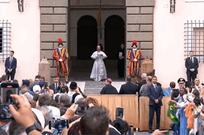 Papa Leone XIV saluta i coccagliesi dell’Aido (che però non ci sono)