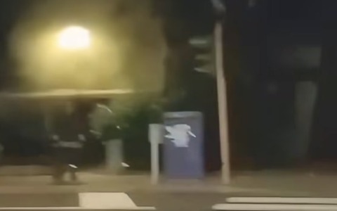 A fuoco il chiosco fra via Tartaglia e Contrada del Carmine a Brescia