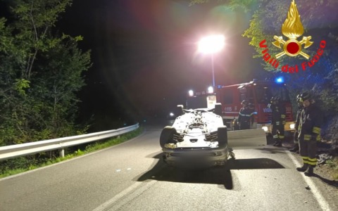 Auto si ribalta sulla Sp 115: paura a Tremosine
