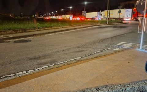 Autostrada chiusa tra Brescia Est e Desenzano in entrambe le direzioni: cosa c’è da sapere