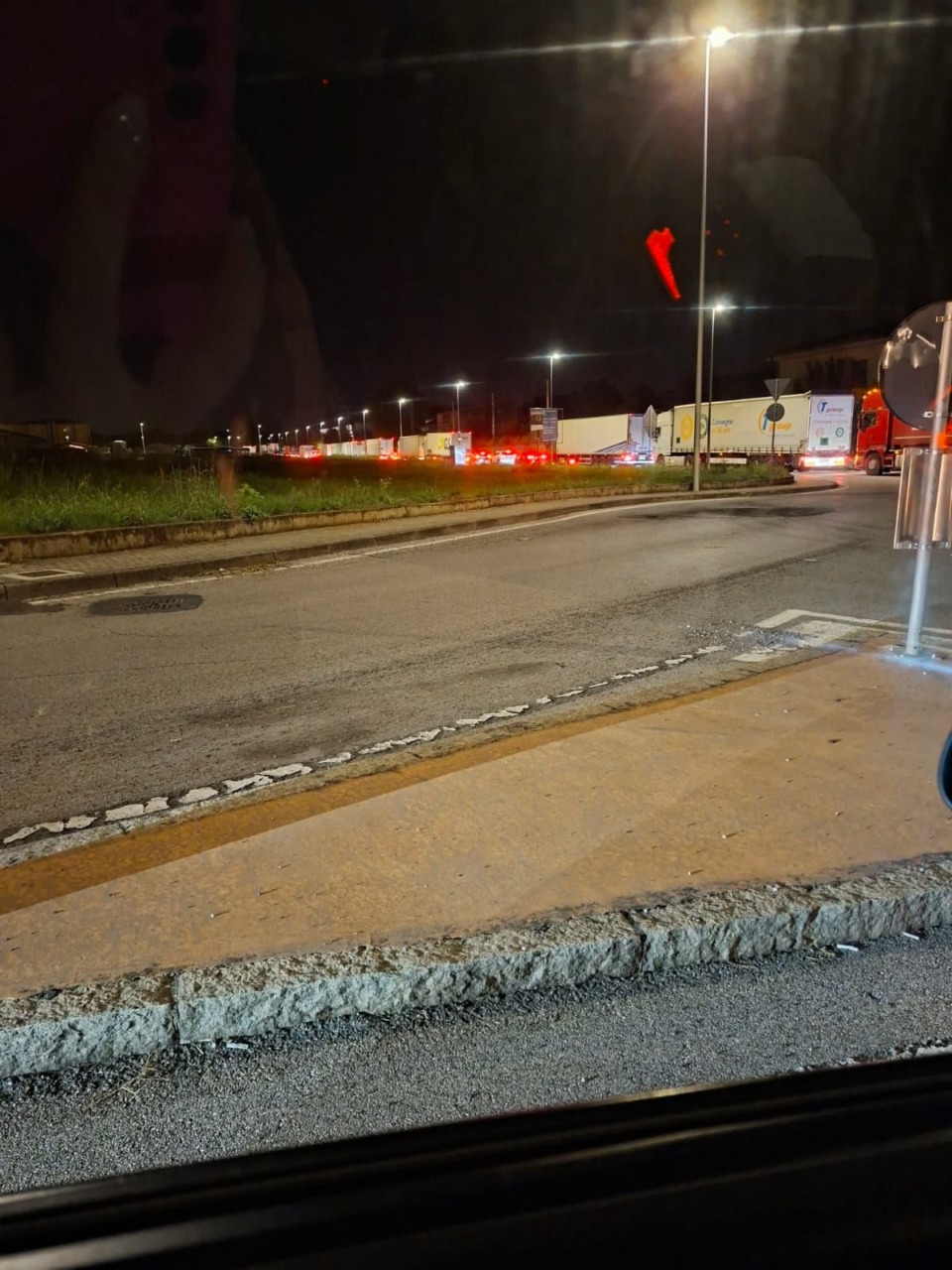 Autostrada chiusa tra Brescia Est e Desenzano in entrambe le direzioni: cosa c’è da sapere