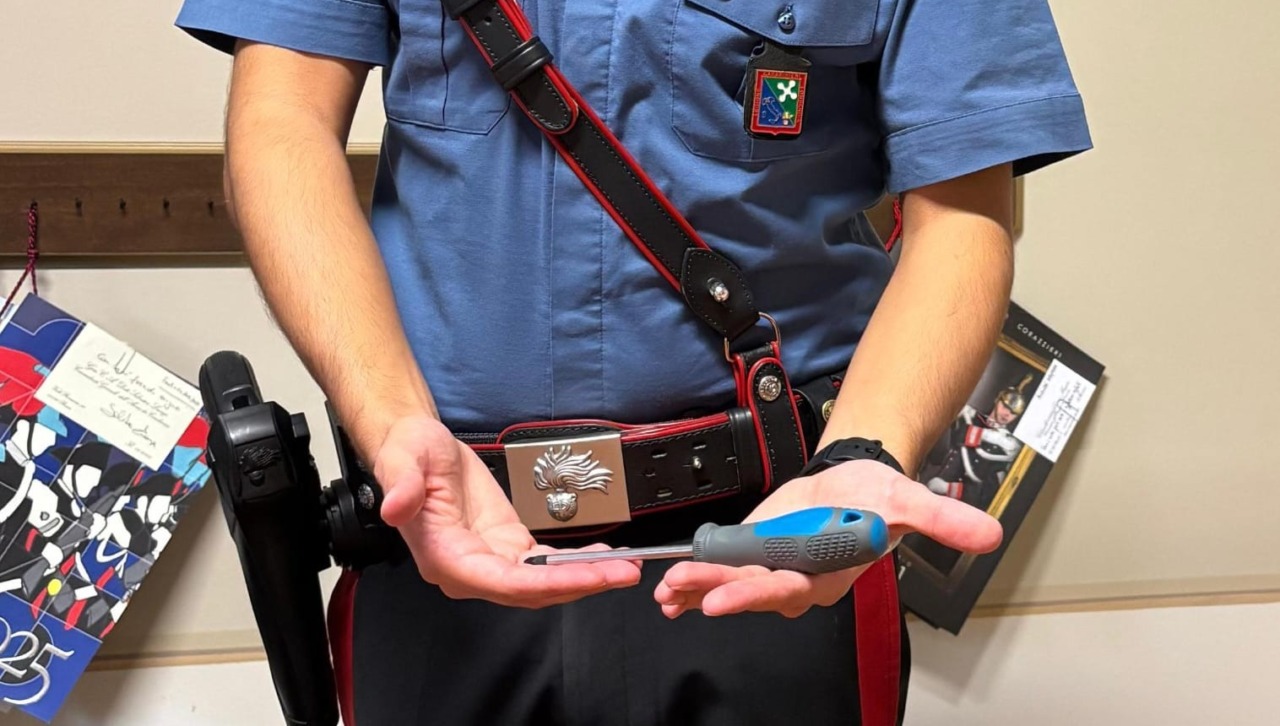 Chiedono lavoro ad un conoscente, dopo il rifiuto l’aggressione: rubati anche 120 euro e l’auto