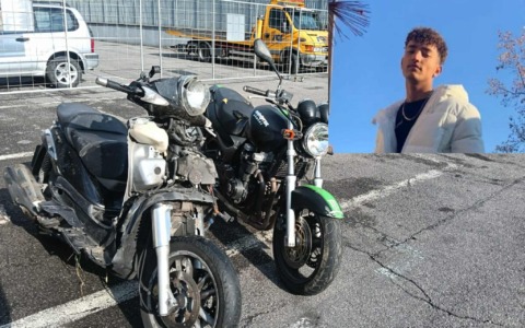 Cologne, urta la moto dell’amico e va a sbattere contro un palo: muore 21enne di Chiari