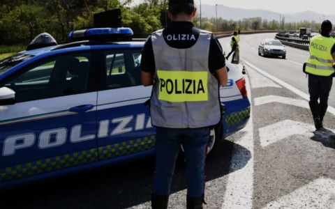 Controlli della Polizia di Stato: 3 patenti ritirate e 429 punti decurtati nel corso del fine settimana