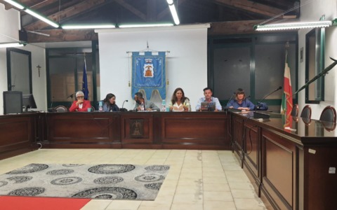 A Quinzano d’Oglio il caso mensa: due assemblee, genitori e Comune a confronto