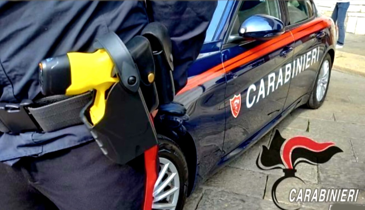 Arrestato per violenza e resistenza a pubblico ufficiale