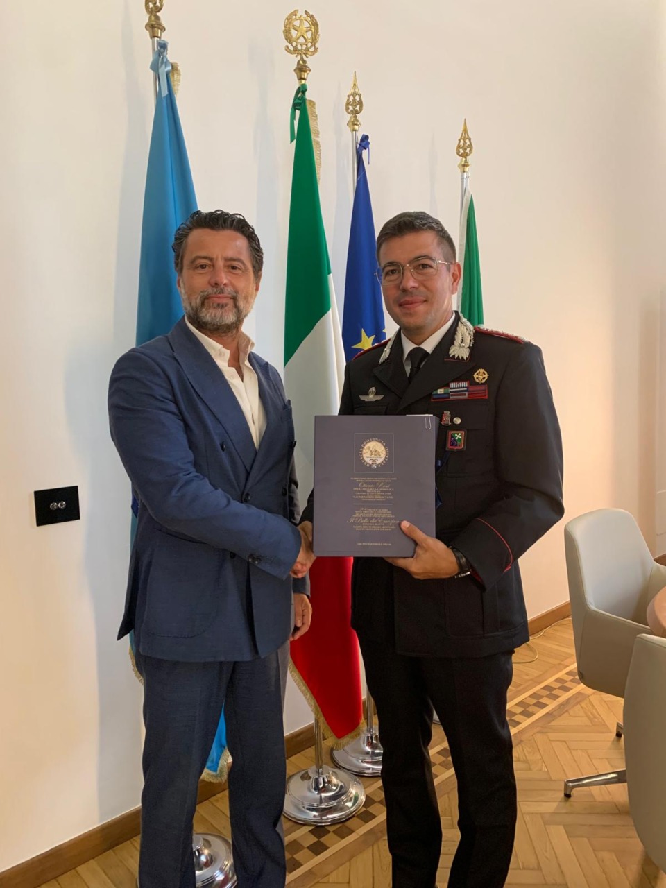 In Broletto Moraschini accoglie il colonnello Alberto Raucci