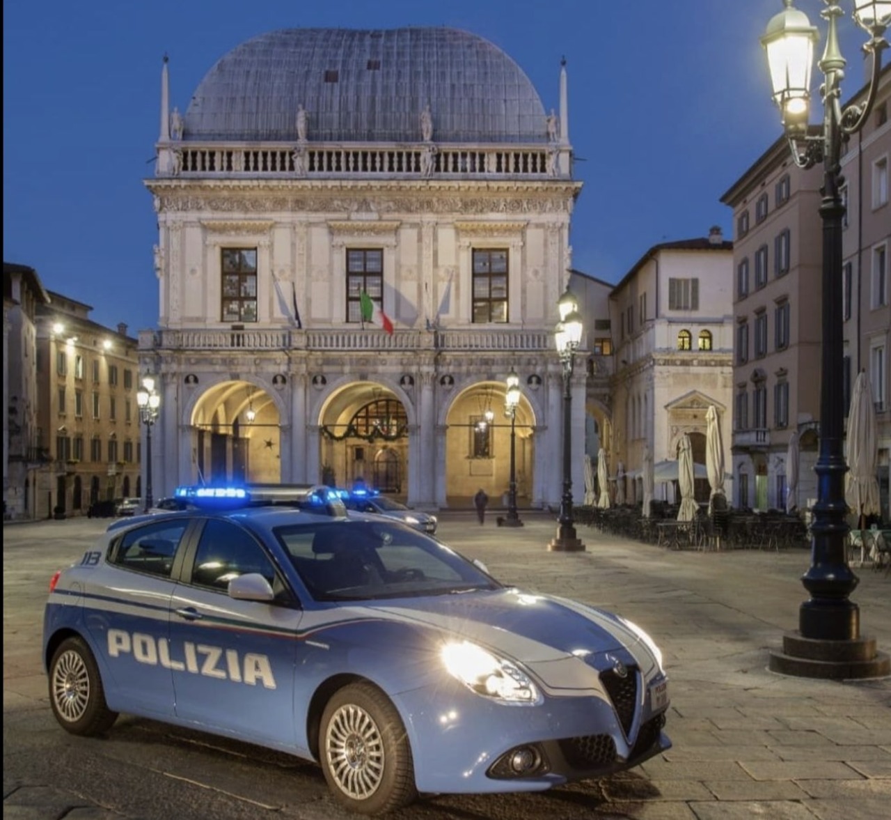 Raffica di furti in alcuni negozi del centro storico di Brescia: in manette un 53enne