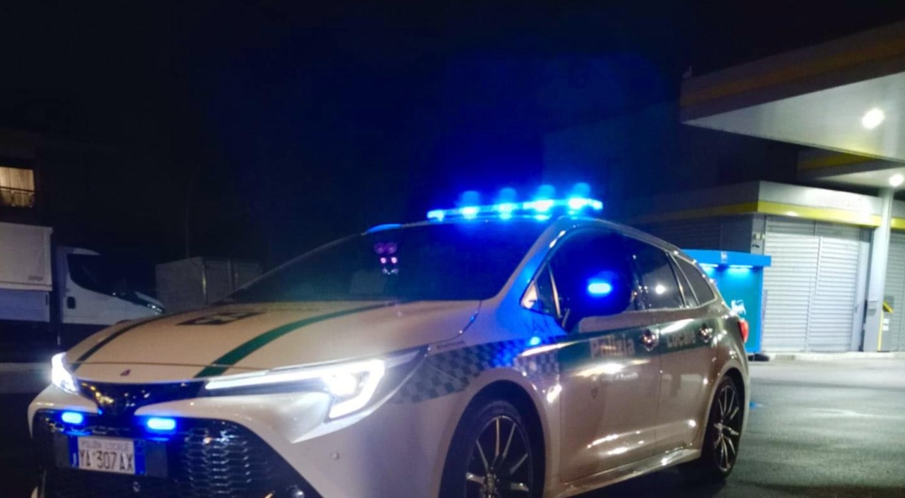 Recuperati tre veicoli rubati, scatta la denuncia per cinque persone