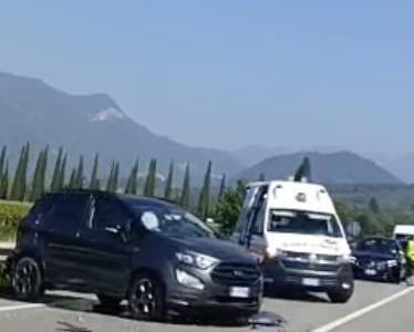 Scontro tra due auto a Gavardo: code tra Villanuova sul Clisi e Nuvolera