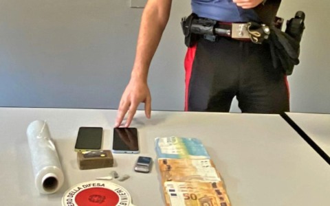 Spaccio di sostanze: ai domiciliari e con braccialetto elettronico un 35enne a Pontoglio