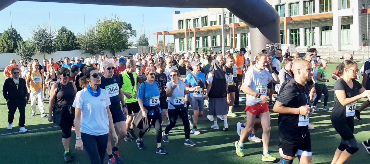 Strabottonaga: domenica in scena la settima edizione, ricavato in beneficenza