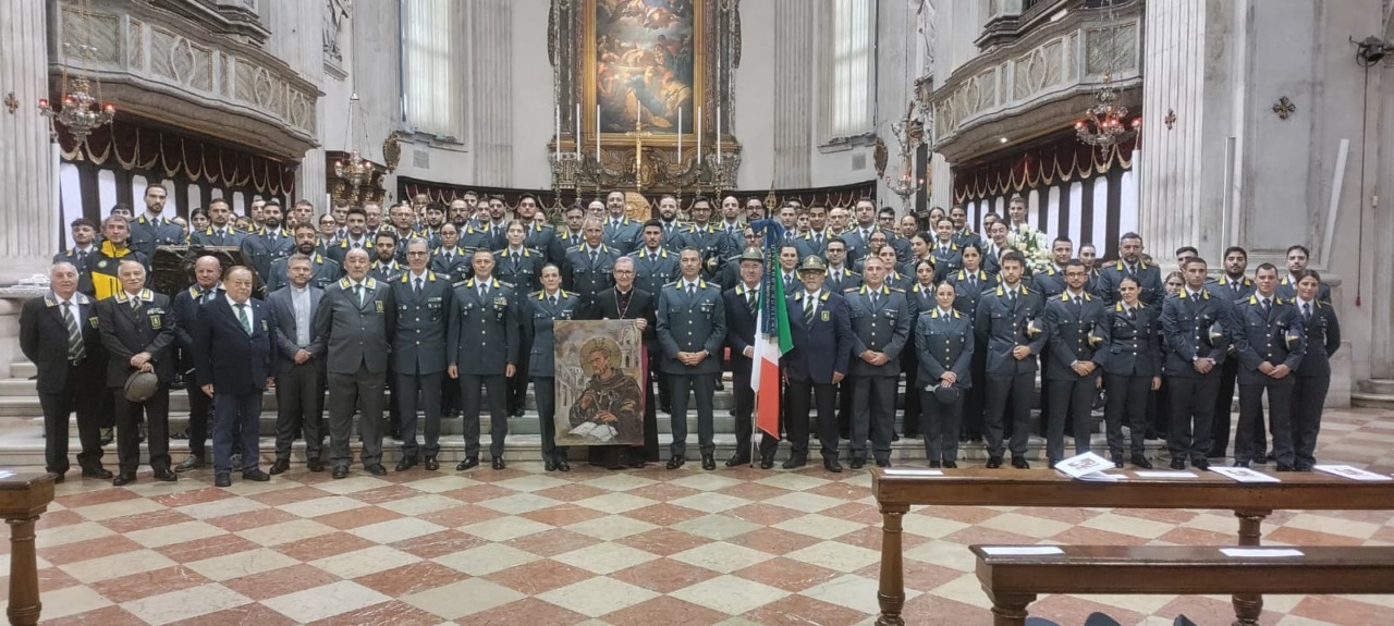 Taglio del nastro per la nuova sede dell’Anfi nella caserma Leonessa