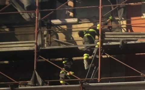 Pompieri di nuovo a Rovato nella palazzina di via XXV Aprile