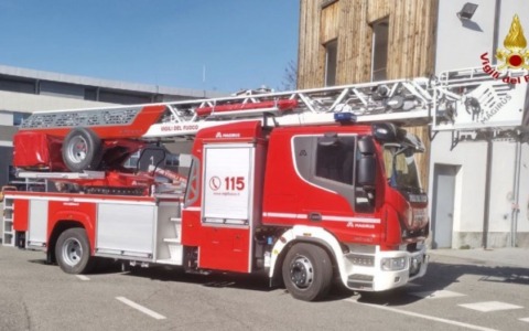Mancano le autoscale: l’allarme dei Vigili del fuoco bresciani