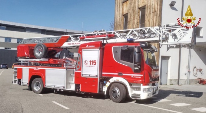 Mancano le autoscale: l’allarme dei Vigili del fuoco bresciani