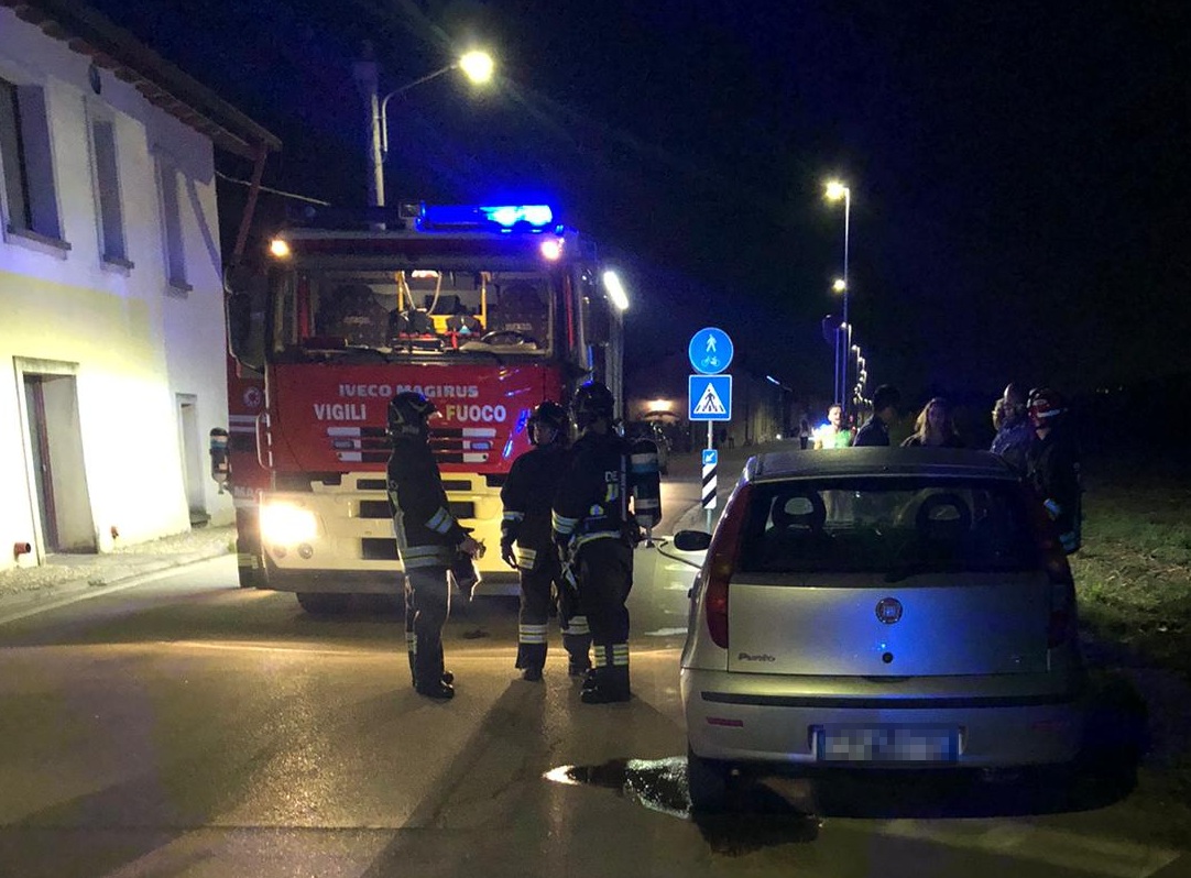 Due veicoli in fiamme nella stessa sera a Lodetto