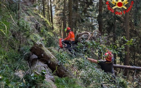 Scivola in montagna, paura per un 69enne