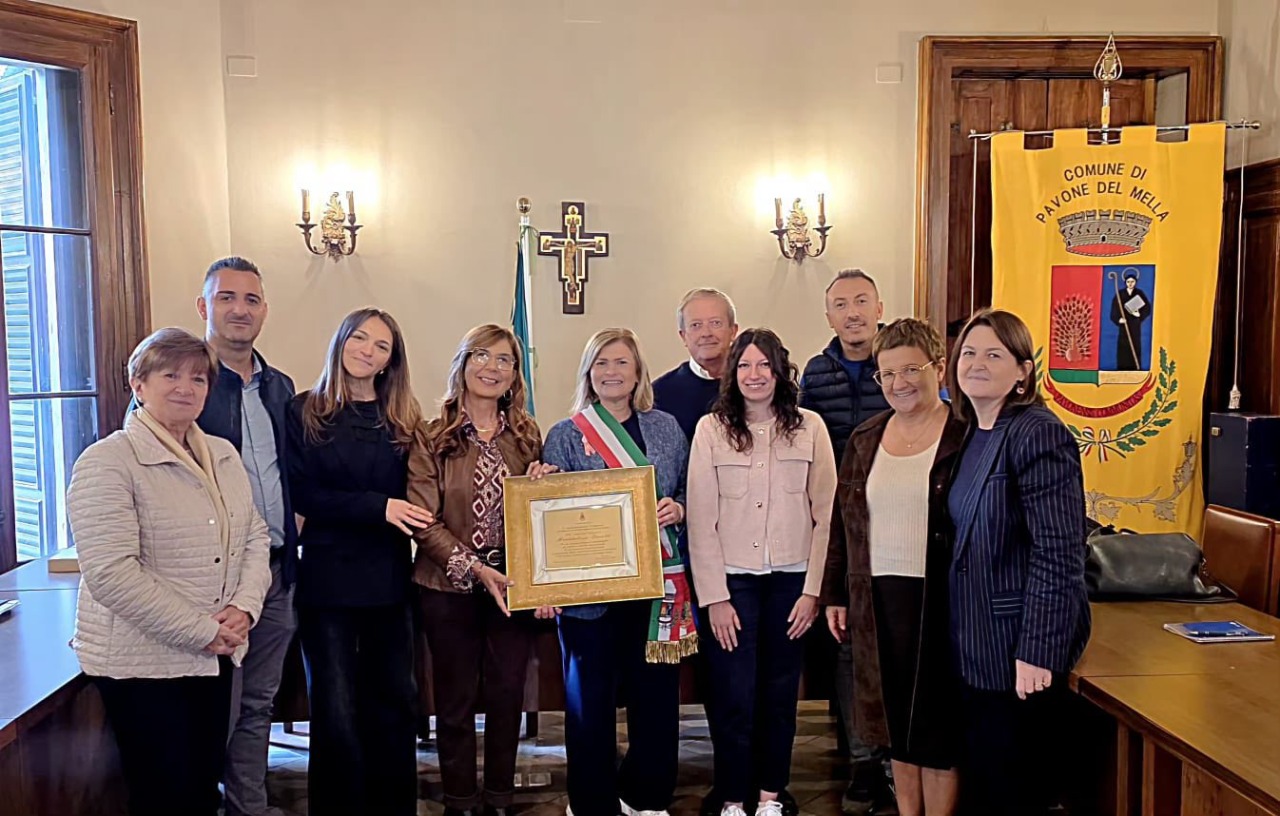 Una vita nella scuola: dopo 41 anni la maestra Fioretti va in pensione