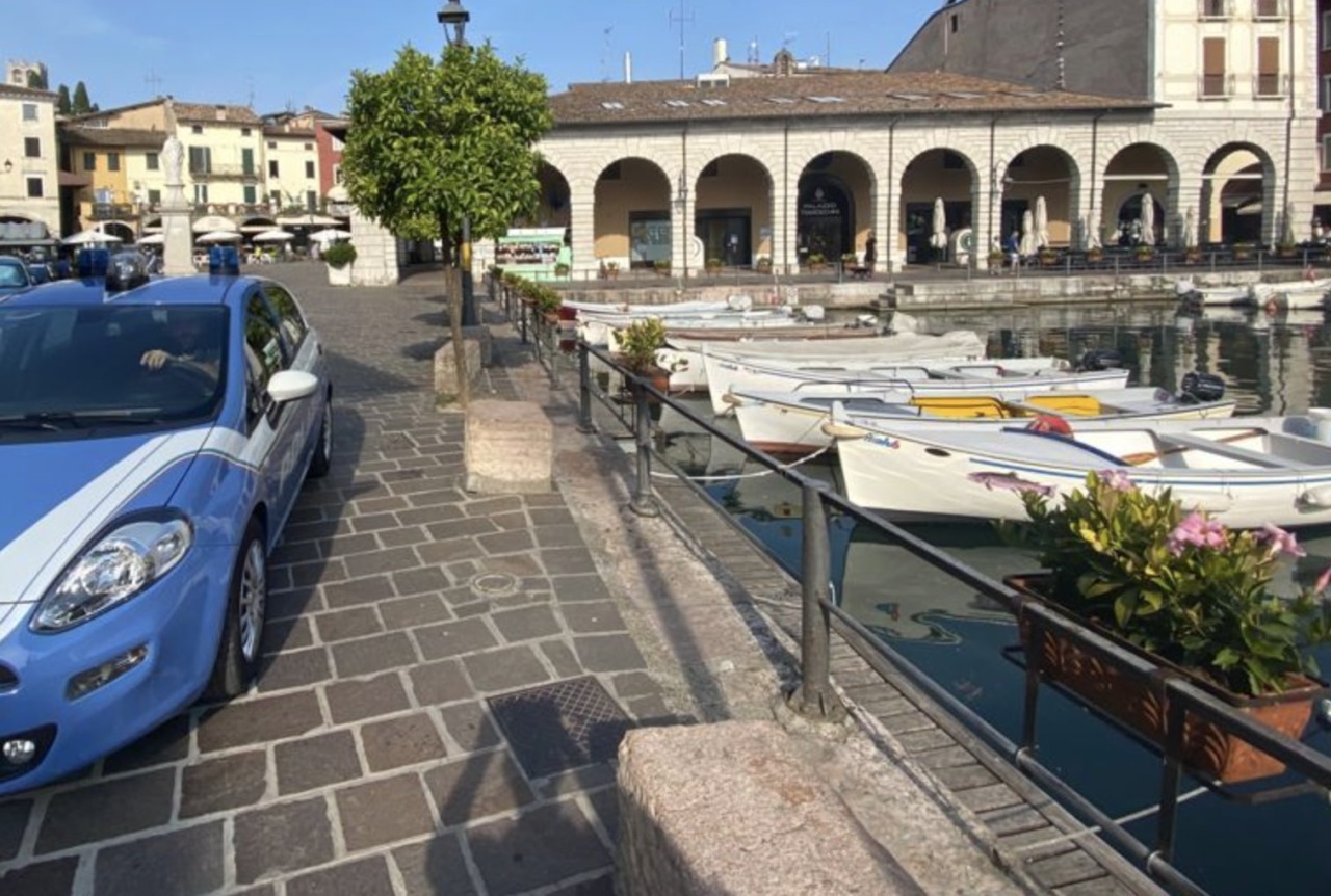 Centro Commerciale Le Vele: rubati alcolici e profumi, due in manette