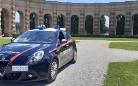 Controlli dei carabinieri a Castiglione delle Stiviere: 95 le persone identificate
