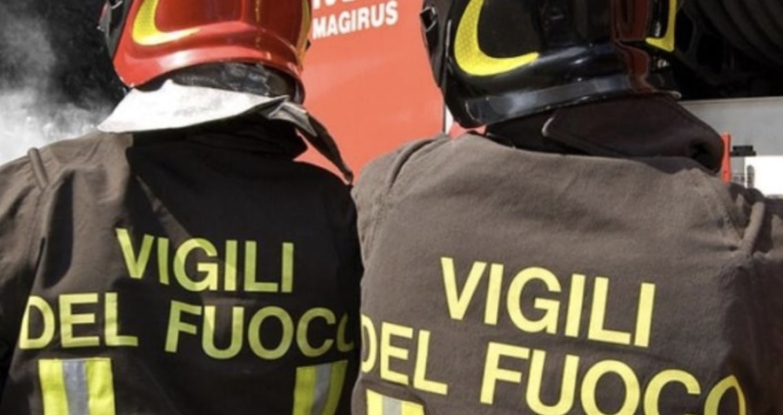 Gardone Riviera: incendio in un condominio, a fuoco l’abitazione del custode