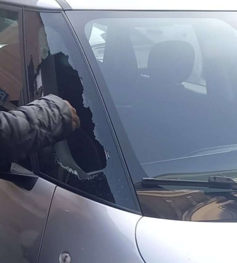 Gavardo: rompe il finestrino e ruba alcuni oggetti di valore al suo interno, denunciato un 43enne