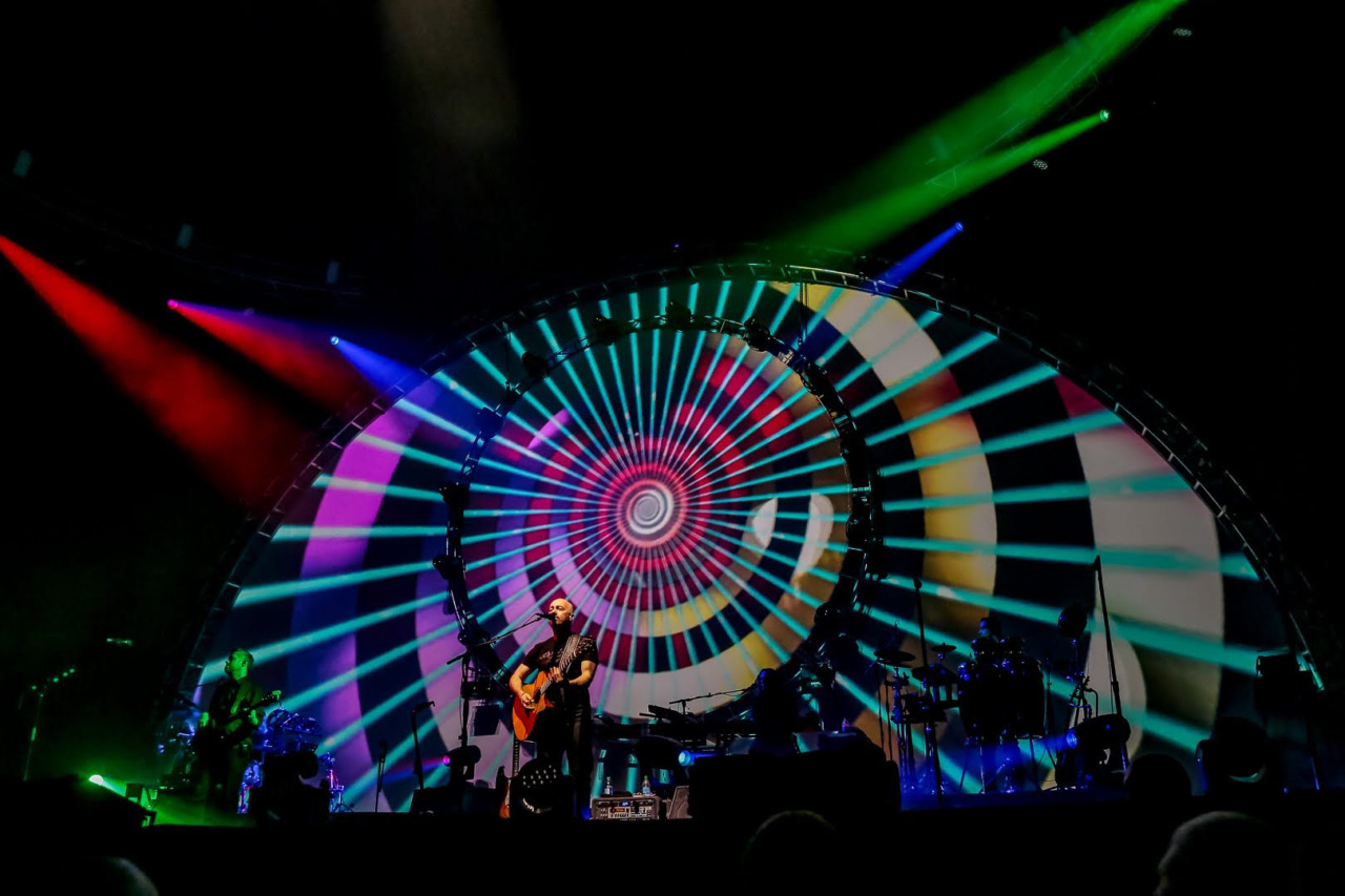 I Brit Floyd sul palco del Teatro Clerici di Brescia