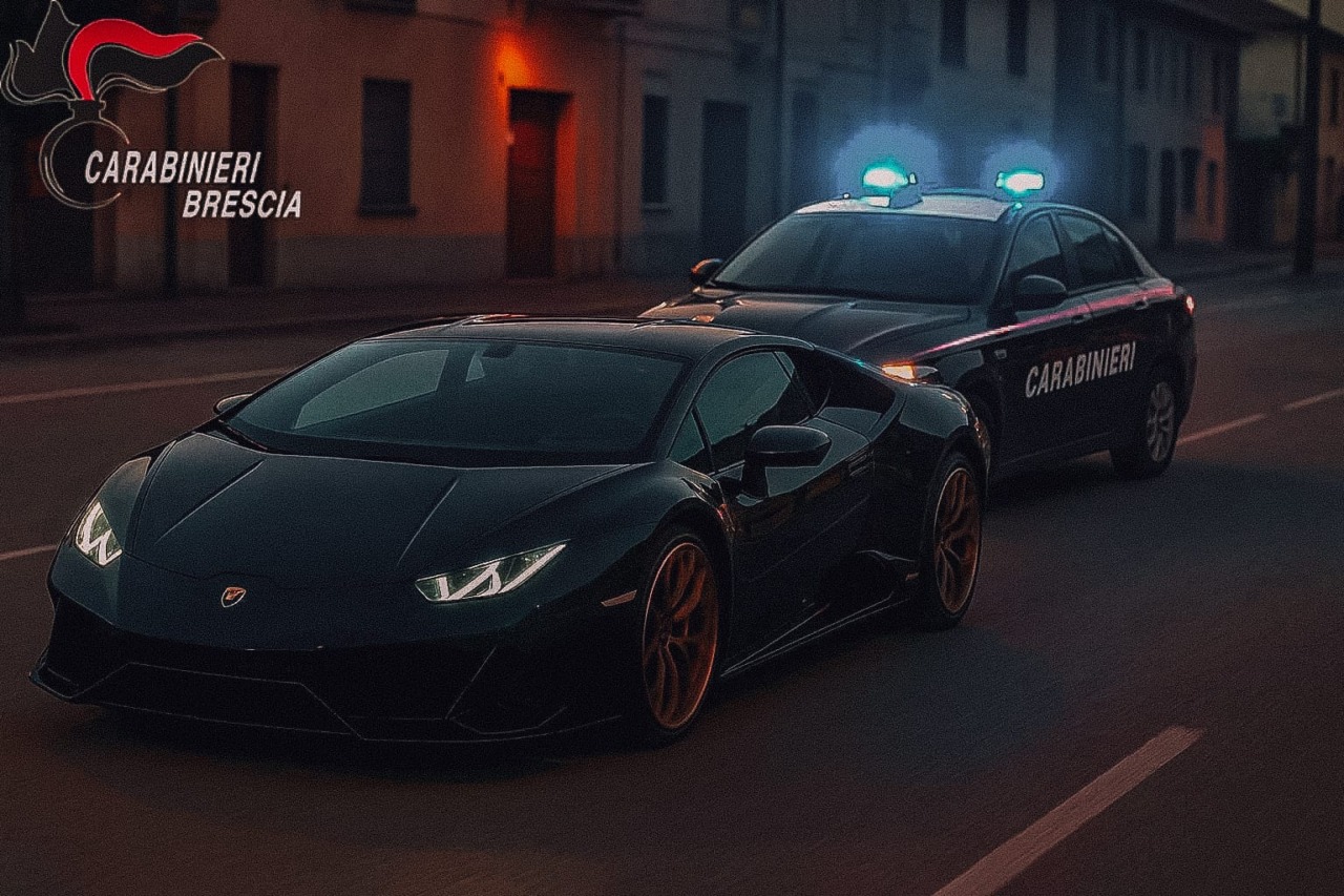 Ubriaco, fugge all’alt dei carabinieri su una Lamborghini: inseguimento da film tra Cologne e Bergamo