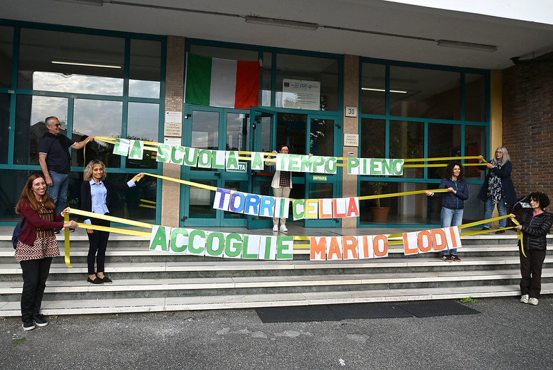 La scuola primaria Torricella intitolata a Mario Lodi: la cerimonia